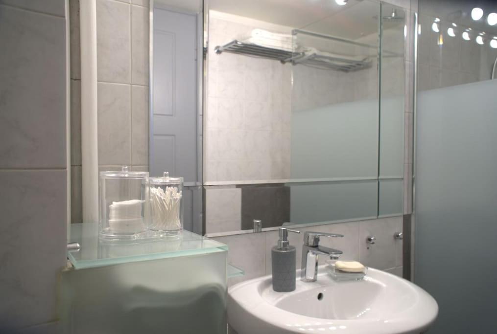 Artistico Two-Bedroom Apartment In Kolonaki Athens Ngoại thất bức ảnh