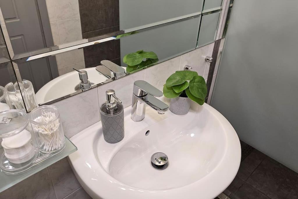 Artistico Two-Bedroom Apartment In Kolonaki Athens Ngoại thất bức ảnh